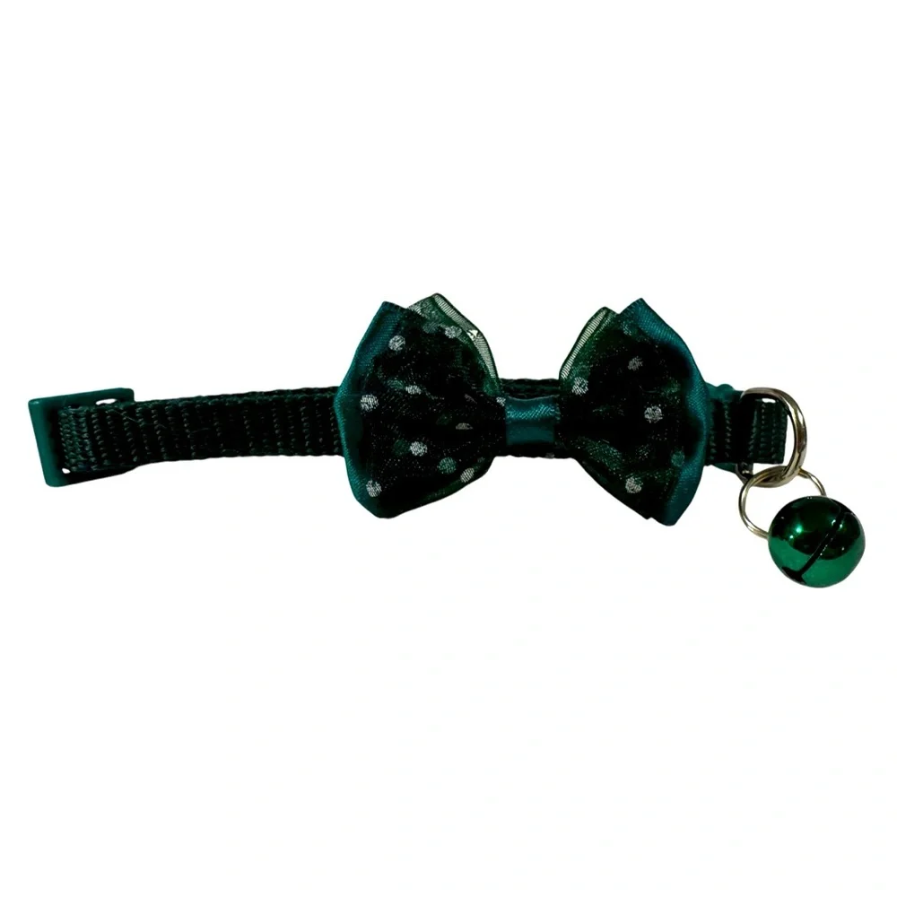 NWOT green Polkadot bow tie kitty cat pet jingle bell 13” collar
